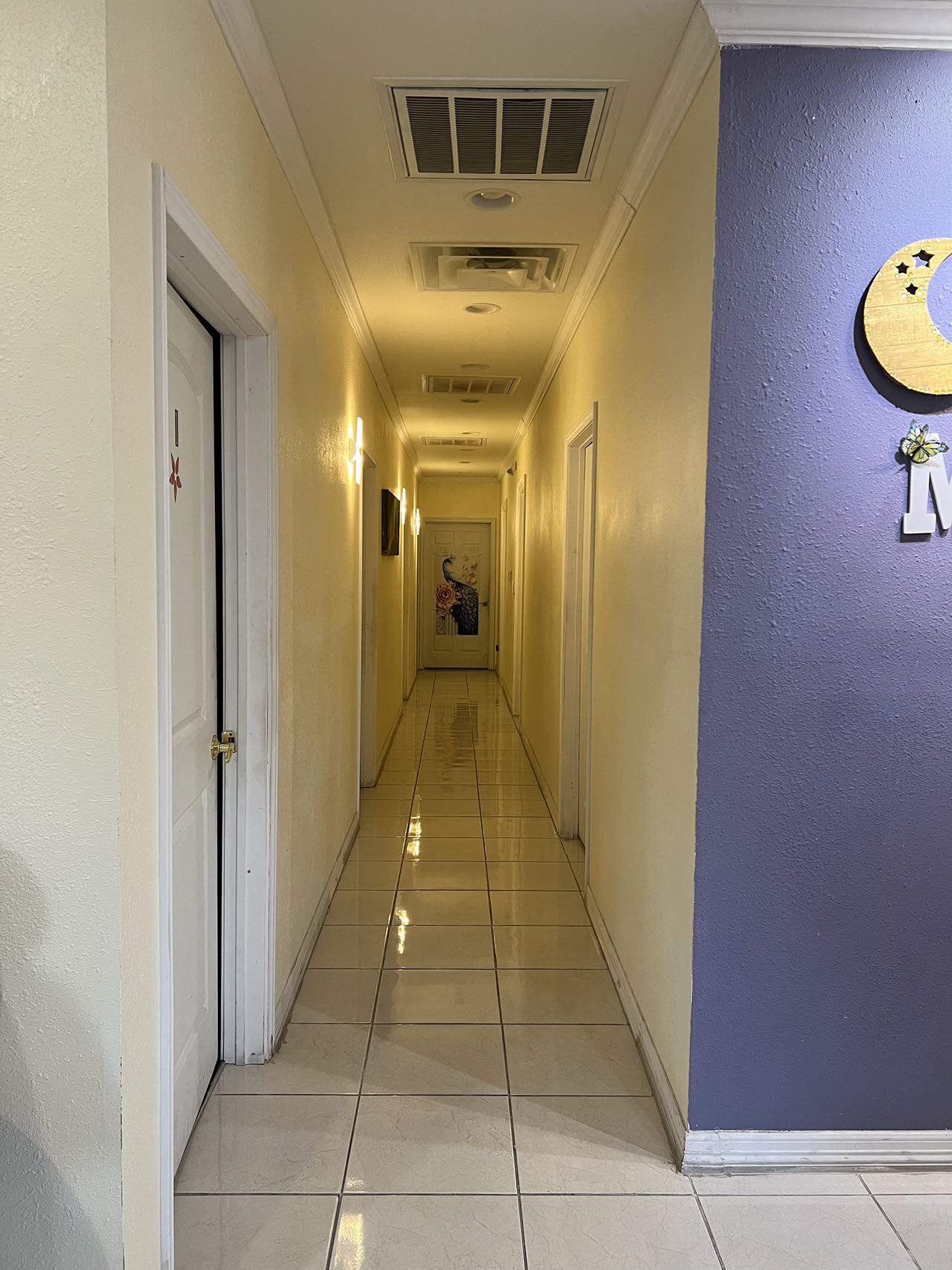Luna Massage gallery image